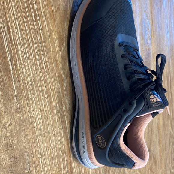 Timberland women steal toe work shoes black and pink Never worn Size 8.5 - Picture 3 of 6